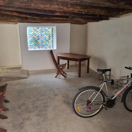 Hotel Fenetre Sur Cour Du Docteur Privey - Secure Park Bike - Voie Bleue Tournus Exterior foto