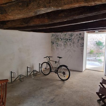 Hotel Fenetre Sur Cour Du Docteur Privey - Secure Park Bike - Voie Bleue Tournus Exterior foto