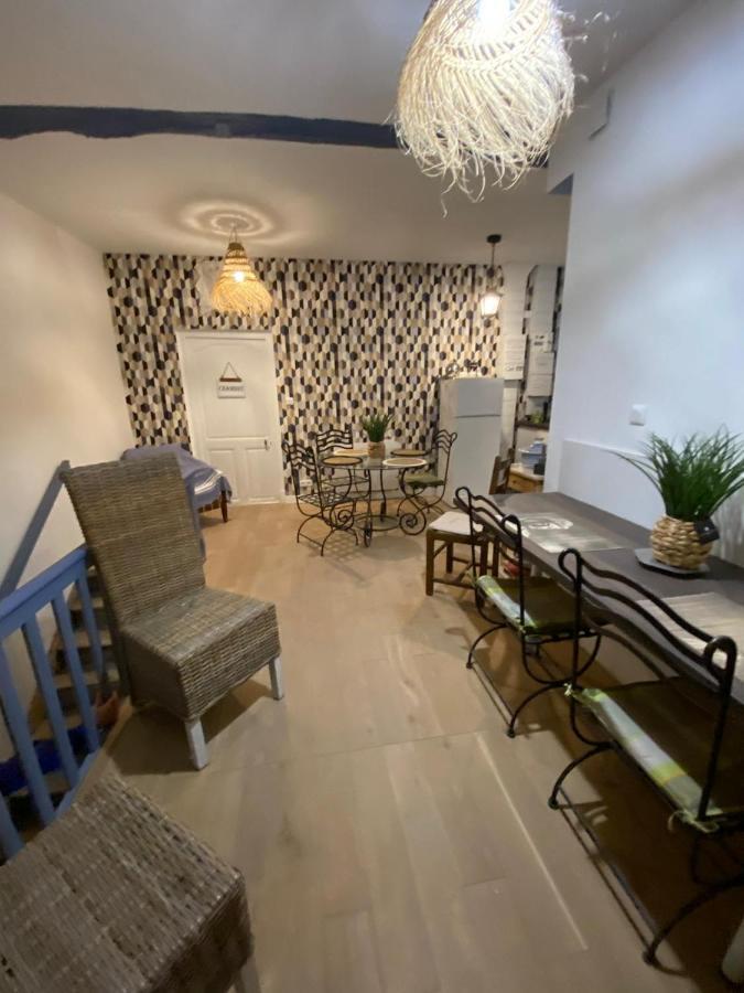 Hotel Fenetre Sur Cour Du Docteur Privey - Secure Park Bike - Voie Bleue Tournus Exterior foto